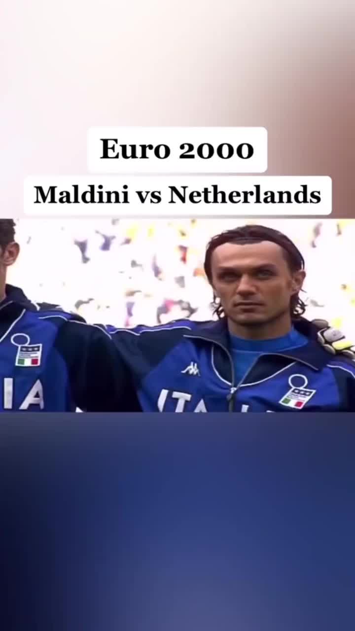 后卫天花板！马尔蒂尼在2000欧洲杯上是怎样踢